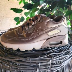 Nike Air Max Silver 6y